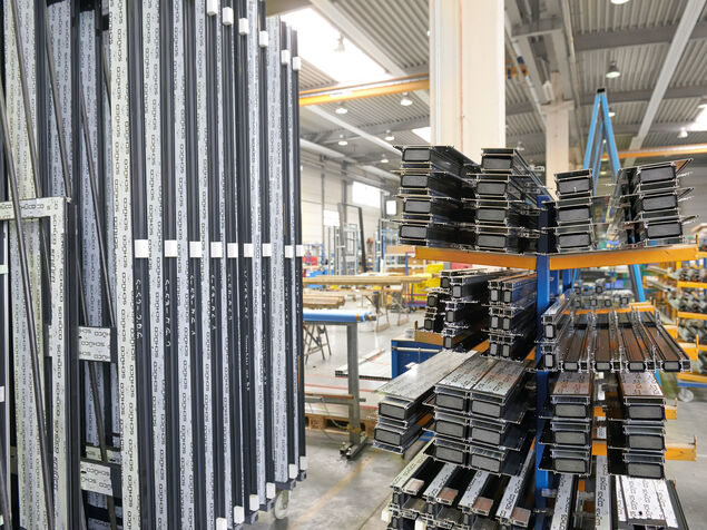 Impression 7: Lagerung der Aluminiumprofile
