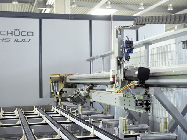 Impression 5: CNC-gesteuerte Bearbeitung