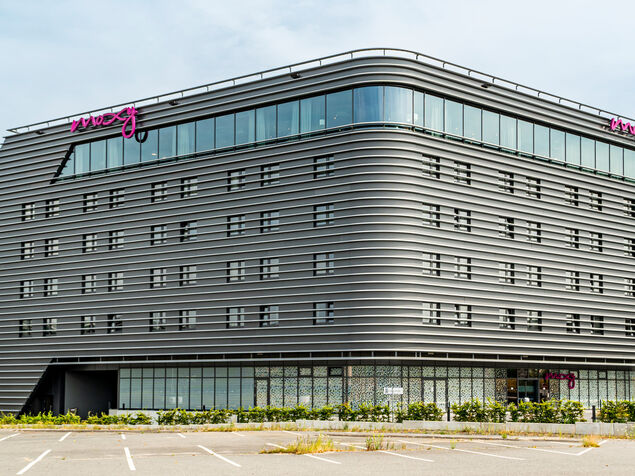Hotel Moxy mit abgerundeten Ecken